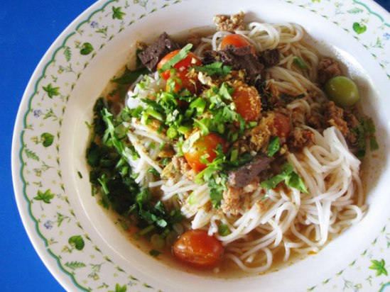 chiang-mai-cuisine-kanom-jeen-nam-ngeow