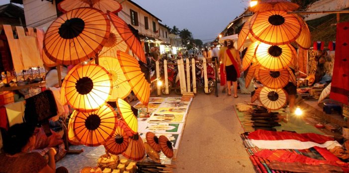 night-market-in-luang-prabang