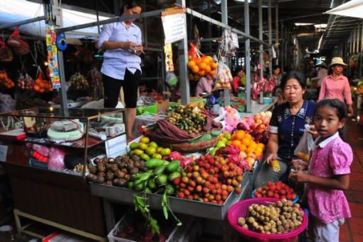 thing-to-do-in-phnom-penh-local-markets