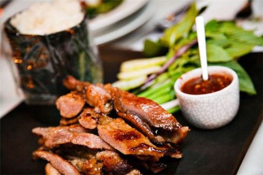 bangkok-cuisine-grilled-honey-roast-pork