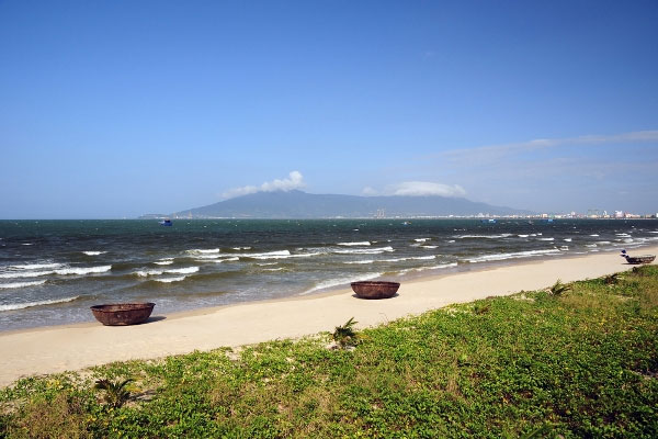 things-to-do-in-da-nang-my-khe-beach