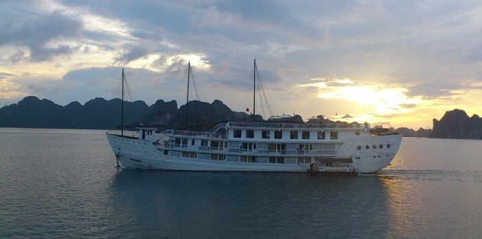 halong-bay-cruise