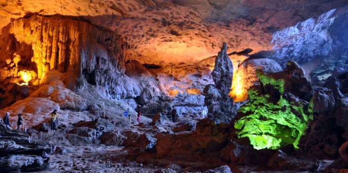 sung-sot-cave-halong-bay