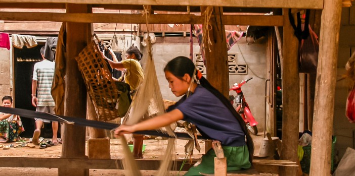 ban-phanom-weaving-village