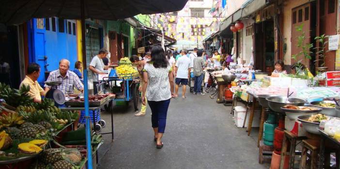 narrow-alleys-bangkok-thailand