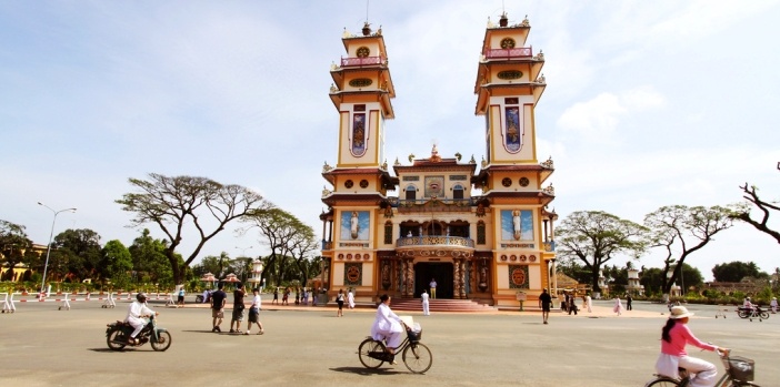 cao-dai-temple-overview