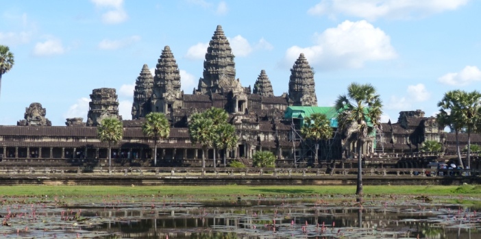 32-513-angkor-wat-overview.JPG