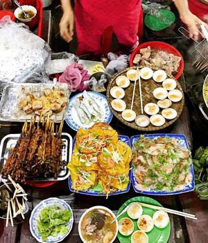 hue-street-food