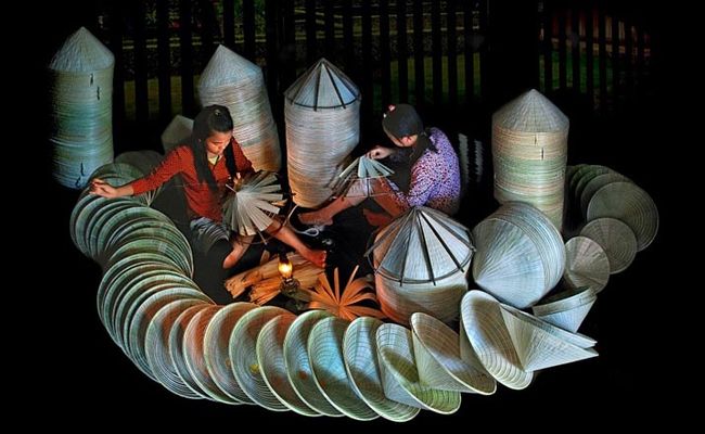 Conical-hat-making village – Tay Ho – Phu Vang conical hat village (Hue)